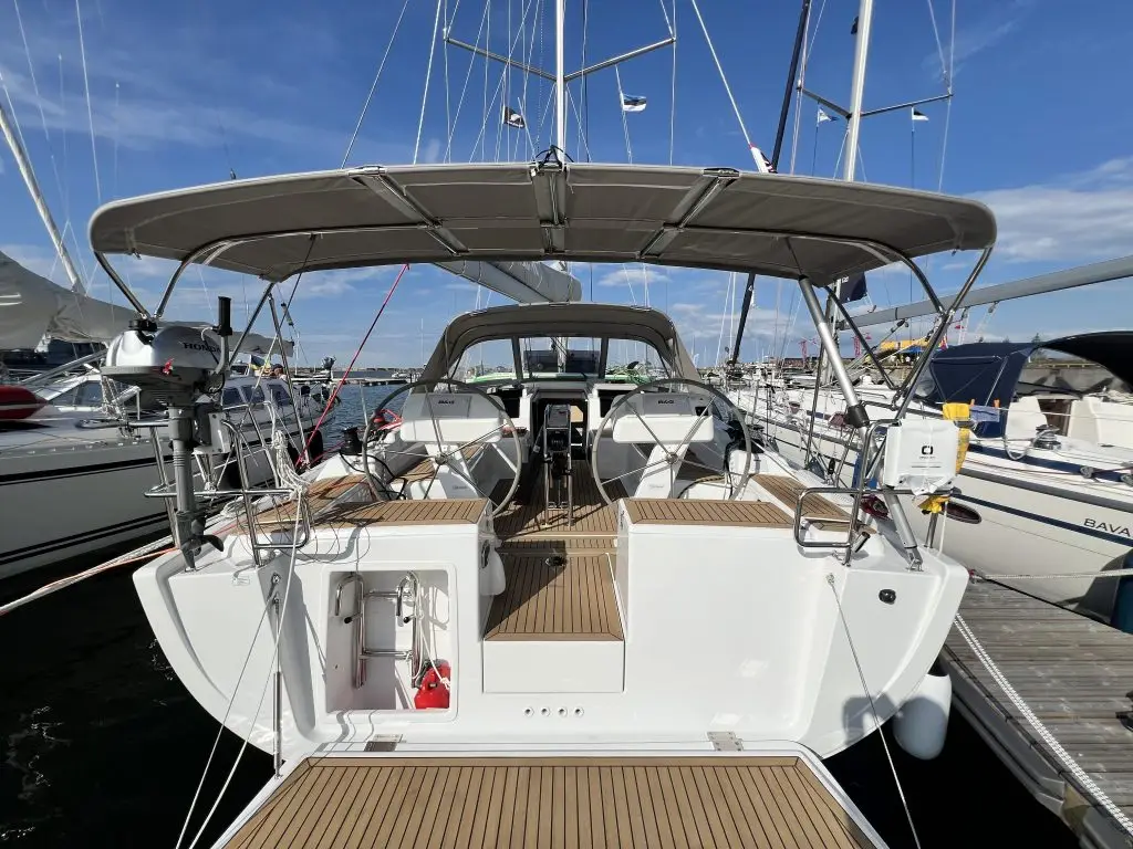 Hanse 458 bimini